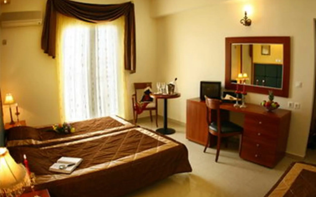 Ionis Art Hotel