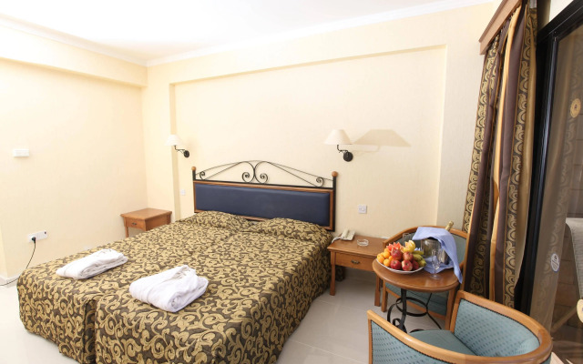 Tsokkos Gardens Hotel & Apartments