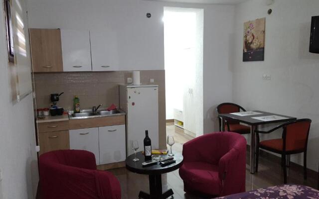 Apartments F