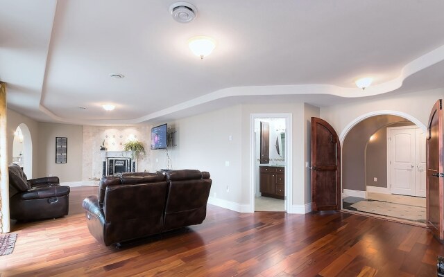 Beach Ave Castle Luxury Vacation Rental