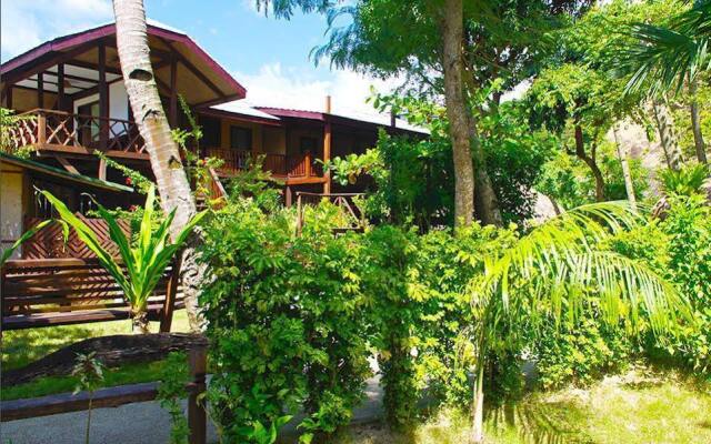 Coral Bay Resort