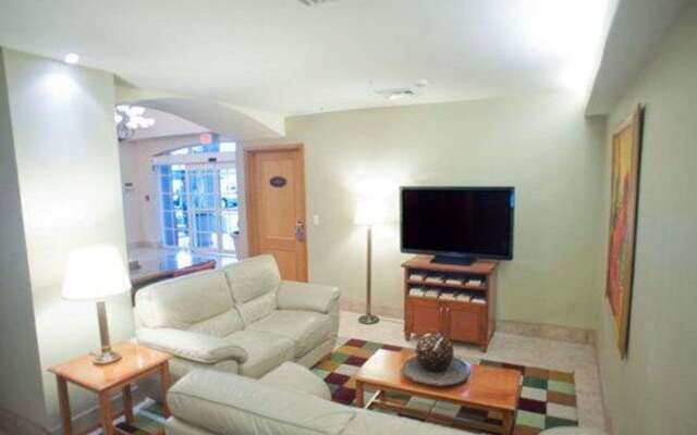 Sleep Inn Hotel Paseo Las Damas