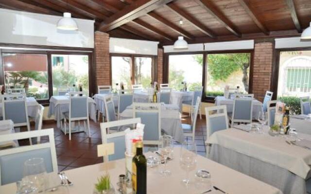 Hotel Sardi