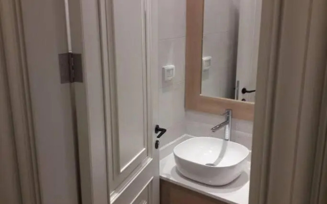 Exquisite Modern 2-bedroom Rental Unit