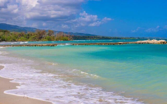 Beach Holidays at Marina Villa