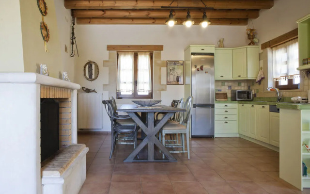 2 Stone Villas And Their Views At Arodamos