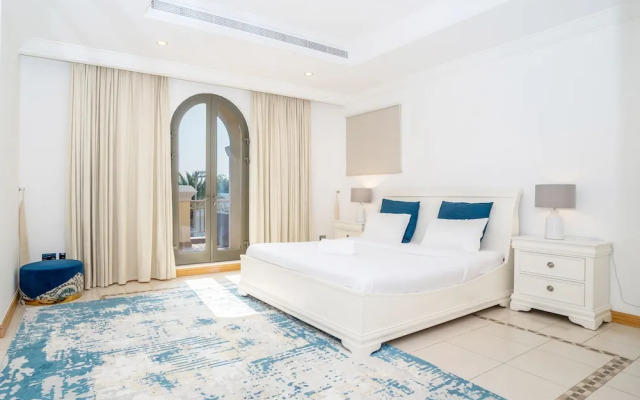 5BR Beach & pool villa in Palm