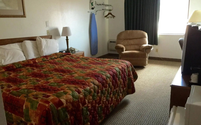 Super 8 by Wyndham Shenandoah