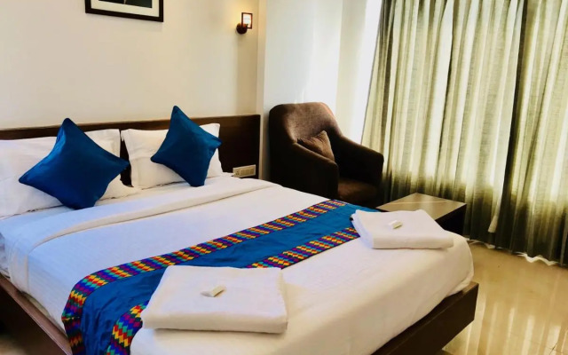 Regalia Inn & Suites