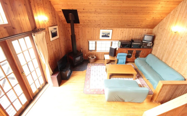 Yamanaka-lake log house HS2