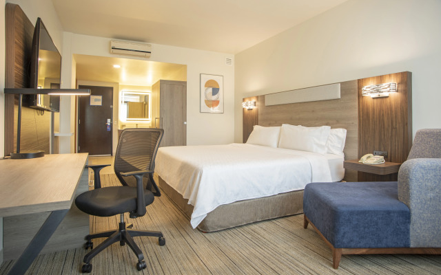 Holiday Inn Express Guadalajara Iteso by IHG