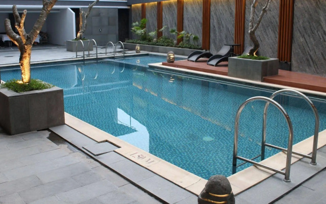 Le Polonia Hotel & Convention Medan
