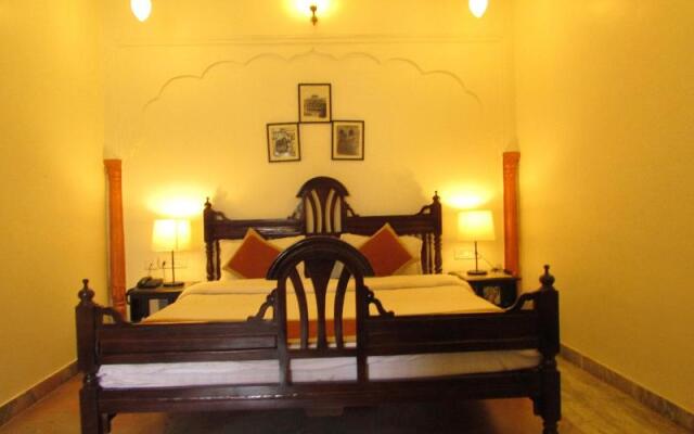 Vinayak Guest House