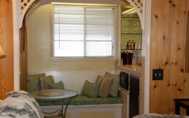 Carmel Garden Inn