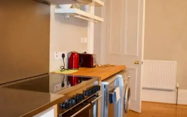 Bright and Spacious New Town Apartment