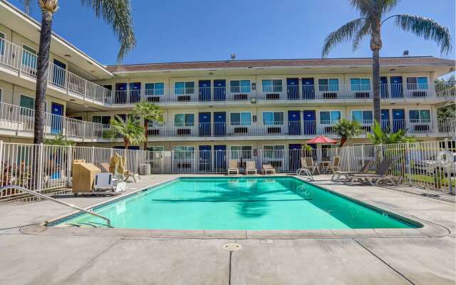 Motel 6 San Bernardino, CA - North