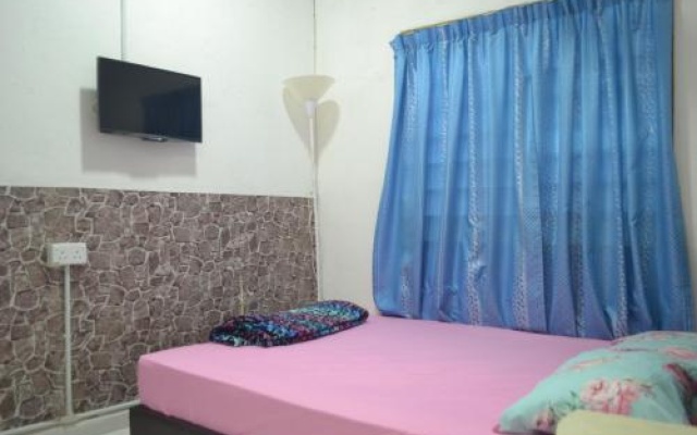 Batu Maung Sempoi Inn And Cafe – Guest Rooms – Bayan Lepas