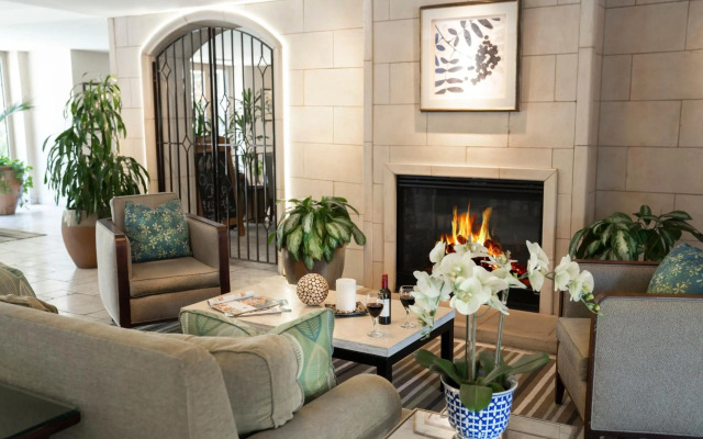 Ayres Hotel & Spa Mission Viejo – Lake Forest