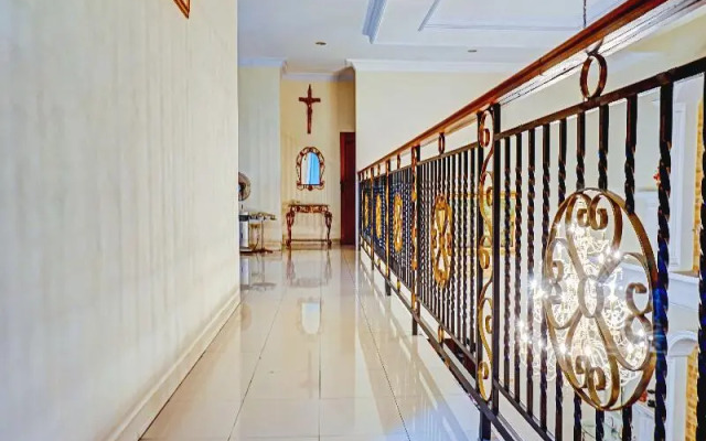 SPOT ON 90295 Simprug Residence