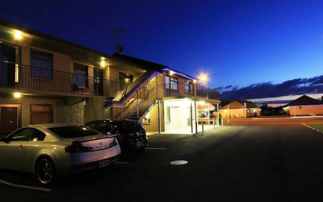 Auto Lodge Motel