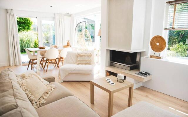 Luxury villa on peaceful location. Boat optional