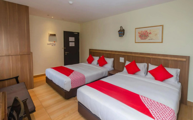 Super OYO 596 The Vintage Hotel