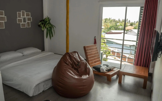 the corn resident maesot