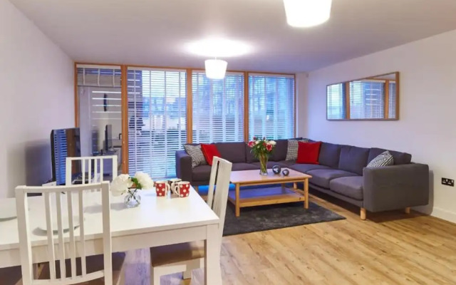 Vizion by ShortstayMK