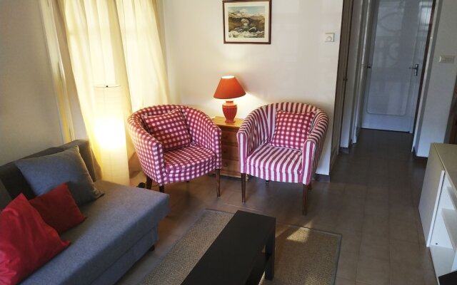 Apartamentos 3000 Escarrilla