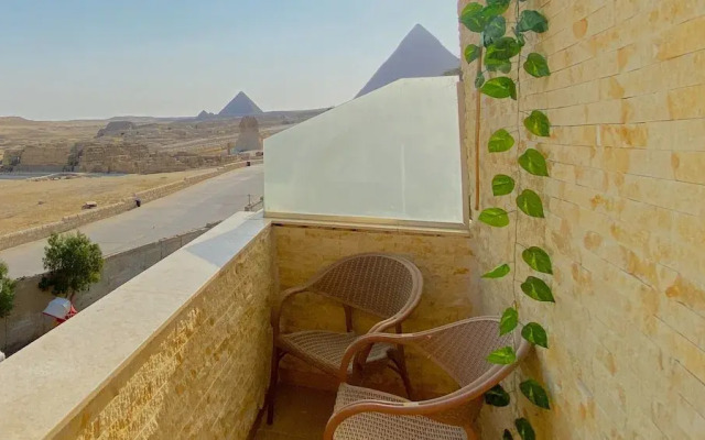 Seven Pyramids Inn