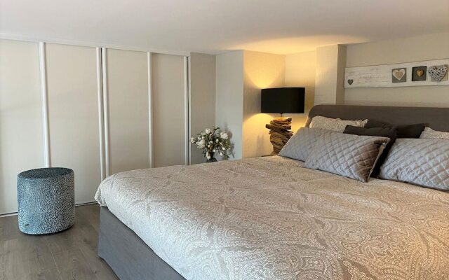 Beautiful Apartment in Bel Epoque Villa With Pool and Beach Access