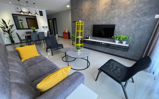 Ipoh Waterpark Homestay 7-12pax 3 Or 4Bedrooms Pool or City View with 2parking – Guest Rooms – Ipoh