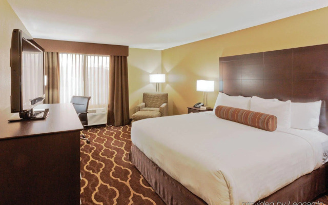 La Quinta Inn & Suites Las Vegas Tropicana