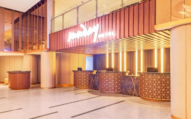 Sunday Hotel Arshika Sunset Road