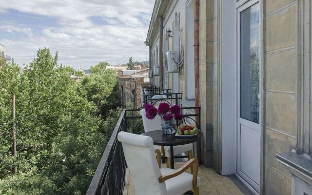 TiflisLux Boutique Hostel