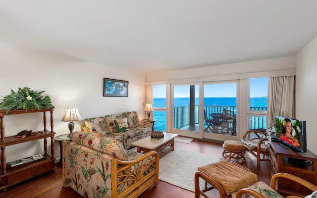 Sea Village 4-205