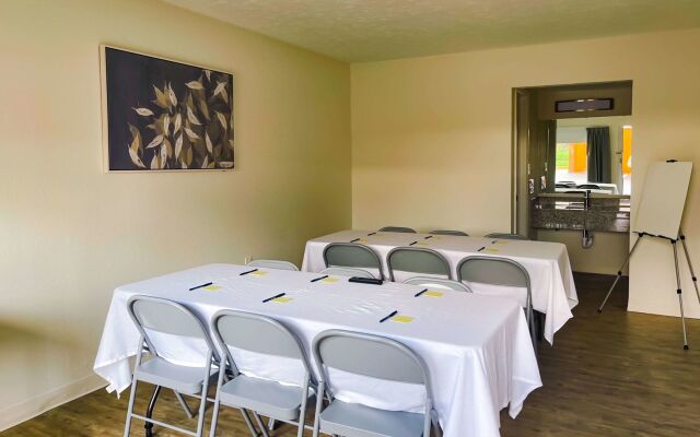 Ramada by Wyndham Lumberton