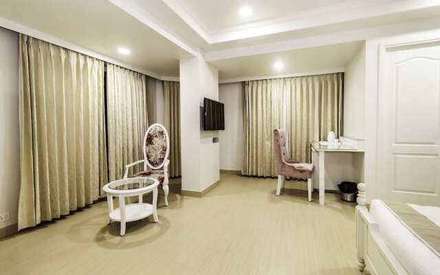 Cygnett Lite Grand, jaipur