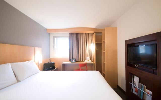 ibis London Heathrow Airport