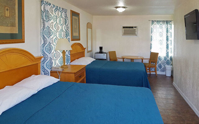 Blue Palm Inn