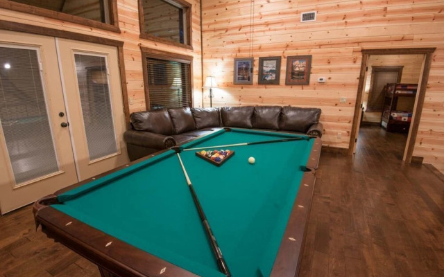 Simmer Down Lodge - 5 Br Cabin