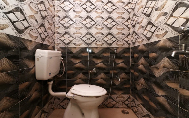 Jyoti Hotel By OYO Rooms
