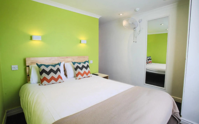 Smart Hyde Park View - Hostel