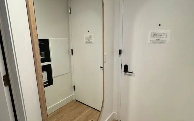 Lux Studio W City Views and Pool