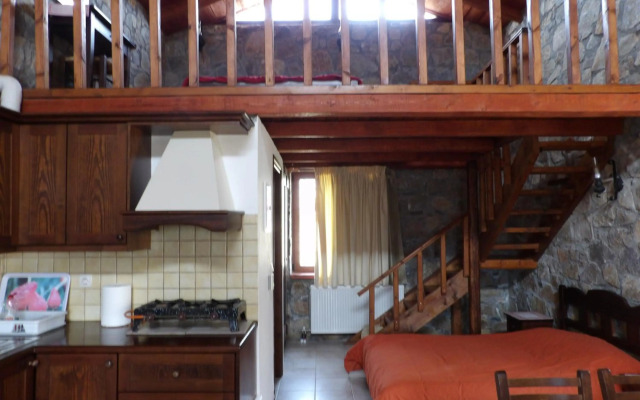 Arodamos Traditional Houses
