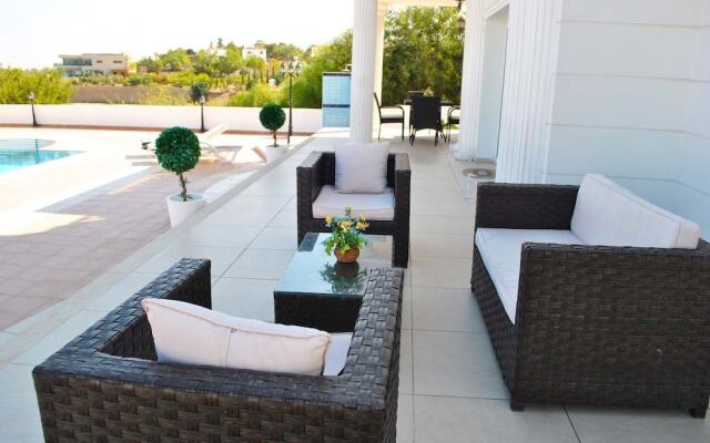 Villa Roman by Amy Villasa