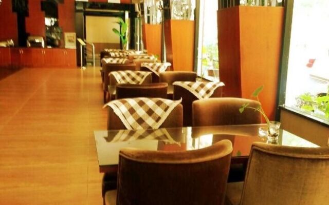 Phoenix Lidu Hotel