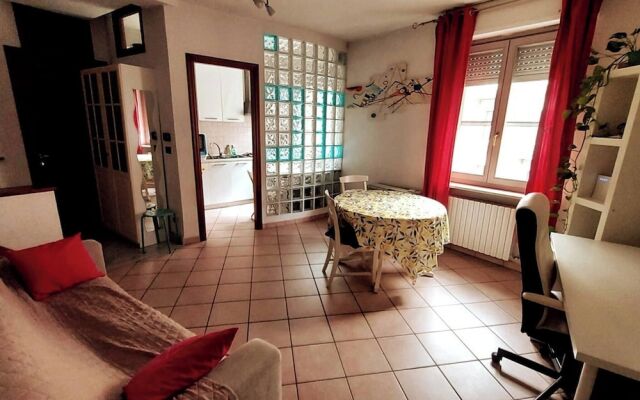Apartment Near The Metro