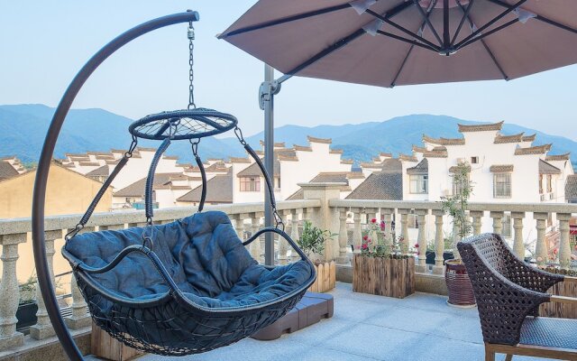 Floral Hotel Red Forest Yuyao