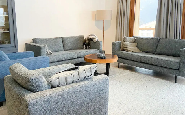 Luxurious apartment with balcony, ski lift 1.5 km away.